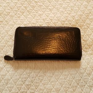 Black leather zippered wallet